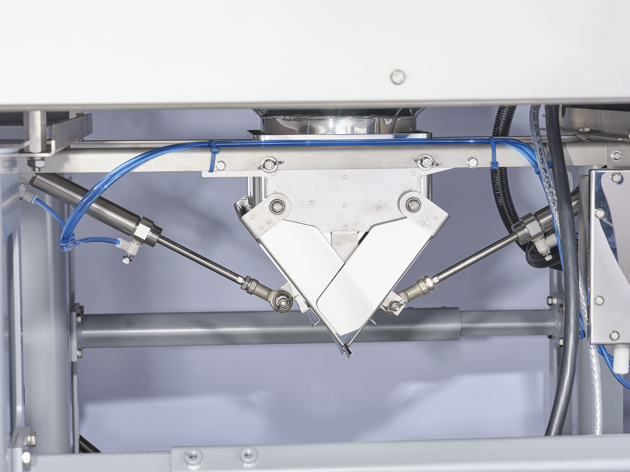Gallery CCW Hardware Machine 11 RT